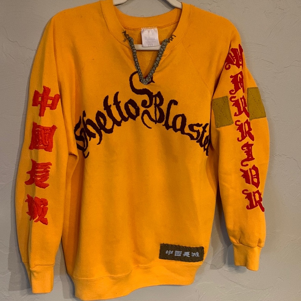 The Great China Wall “Ghetto Blaster” sweatshirt Size Medium